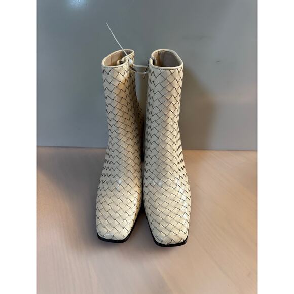 PAIGE Frances Ankle Boot bone leather size 10 (new) $398.00 retail price - Picture 3 of 10